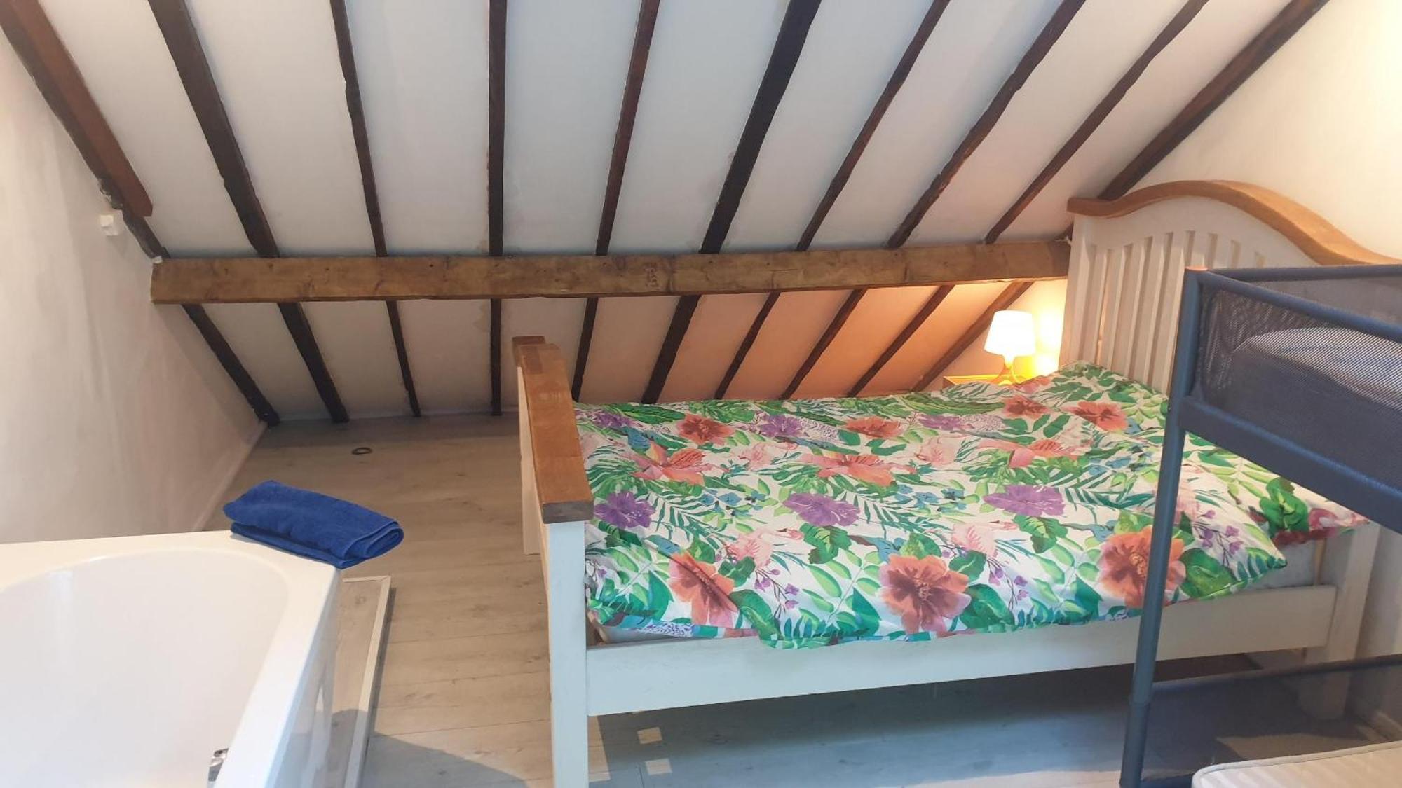 First And Last Youth Hostel Дувър Екстериор снимка