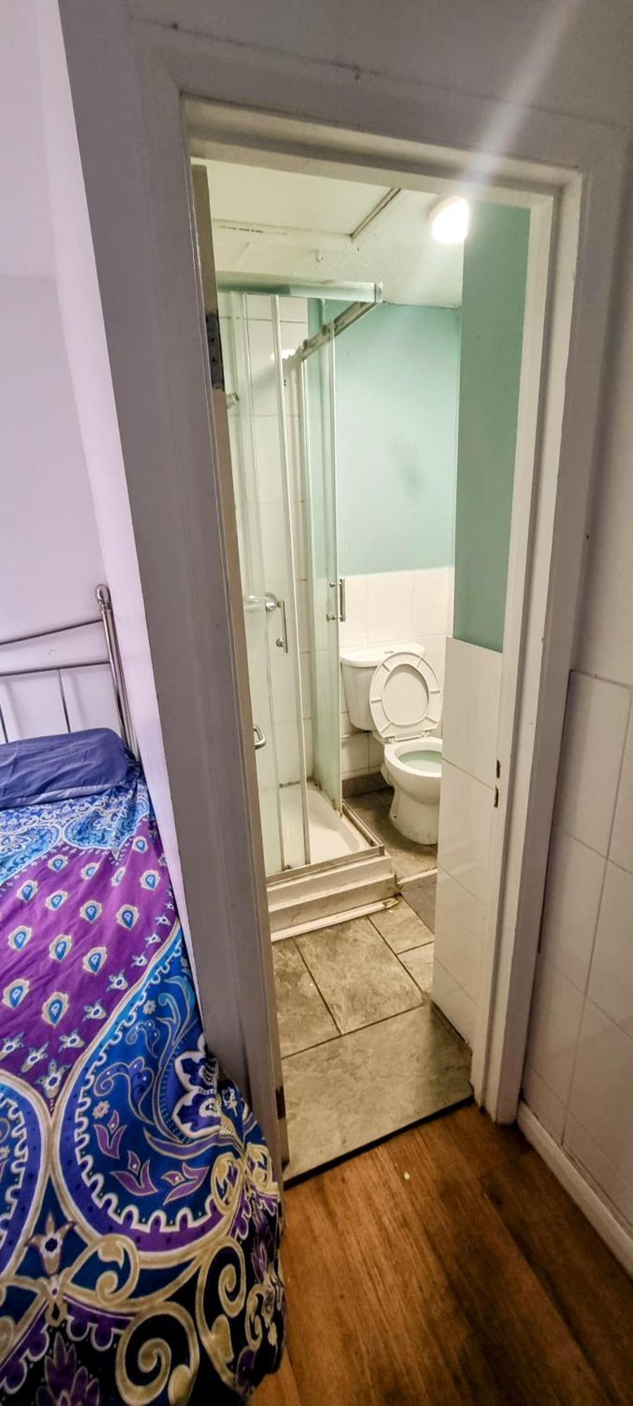 First And Last Youth Hostel Дувър Екстериор снимка