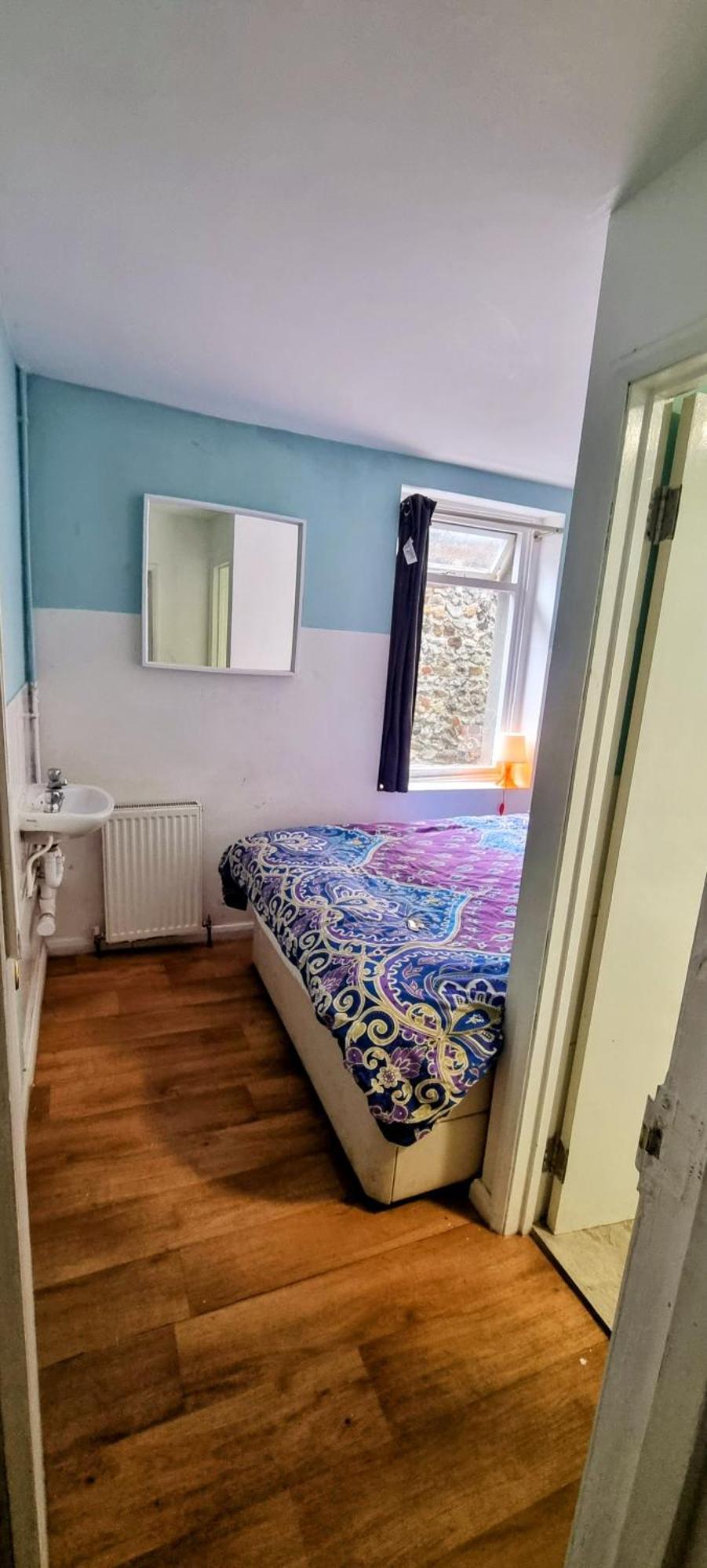 First And Last Youth Hostel Дувър Екстериор снимка